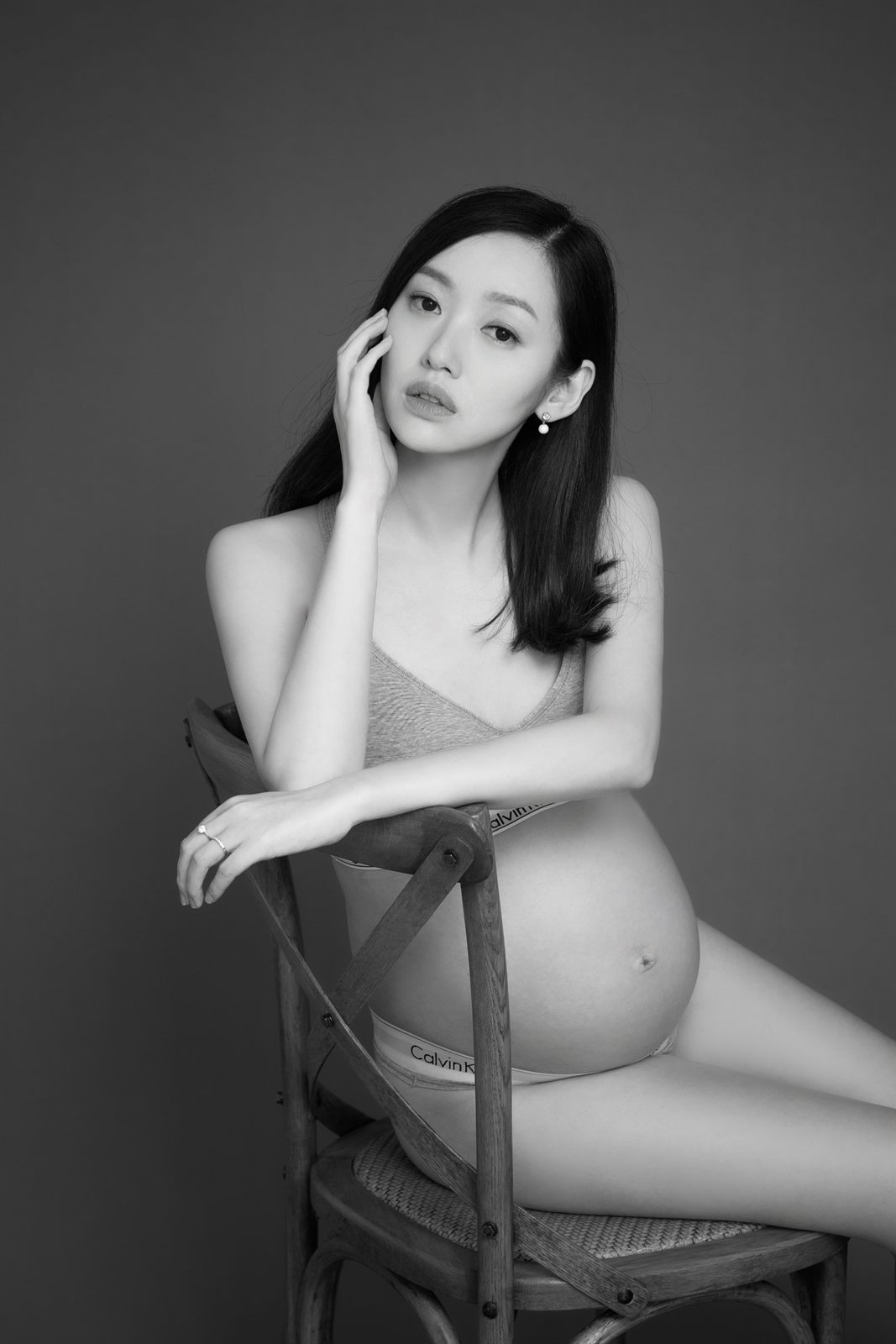 孕婦照 · 黑白風