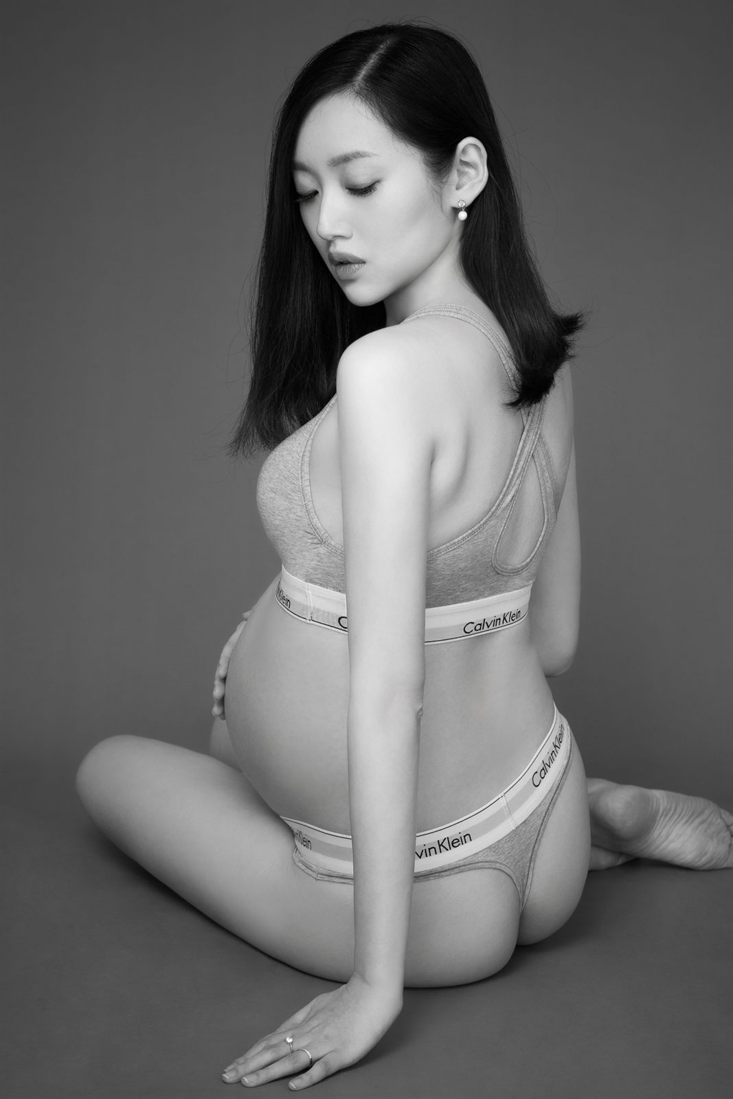 孕婦照 · 黑白風